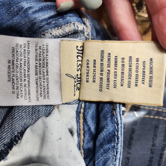 Miss Me Irene Bootcut Jeans - Picture 8 of 9